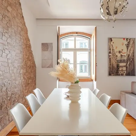 Cais Sodre Spacious * Лісабон