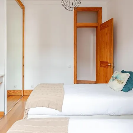 Cais Sodre Spacious Лісабон