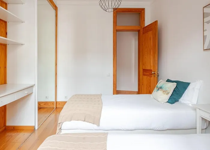 Cais Sodre Spacious Лісабон