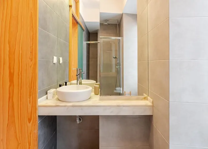 Cais Sodre Spacious Лісабон