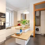 Apartment Cais Sodre Spacious *
